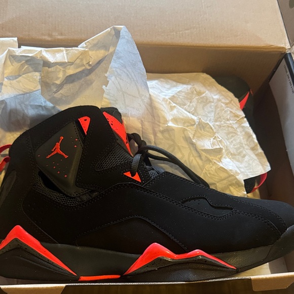 Jordan True Flight. Infared Size: 12